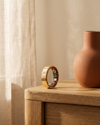 [Gold] Lumo Ring in gold on oak